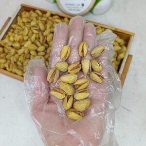 پسته اکبری دستچین شور زرد انس 26